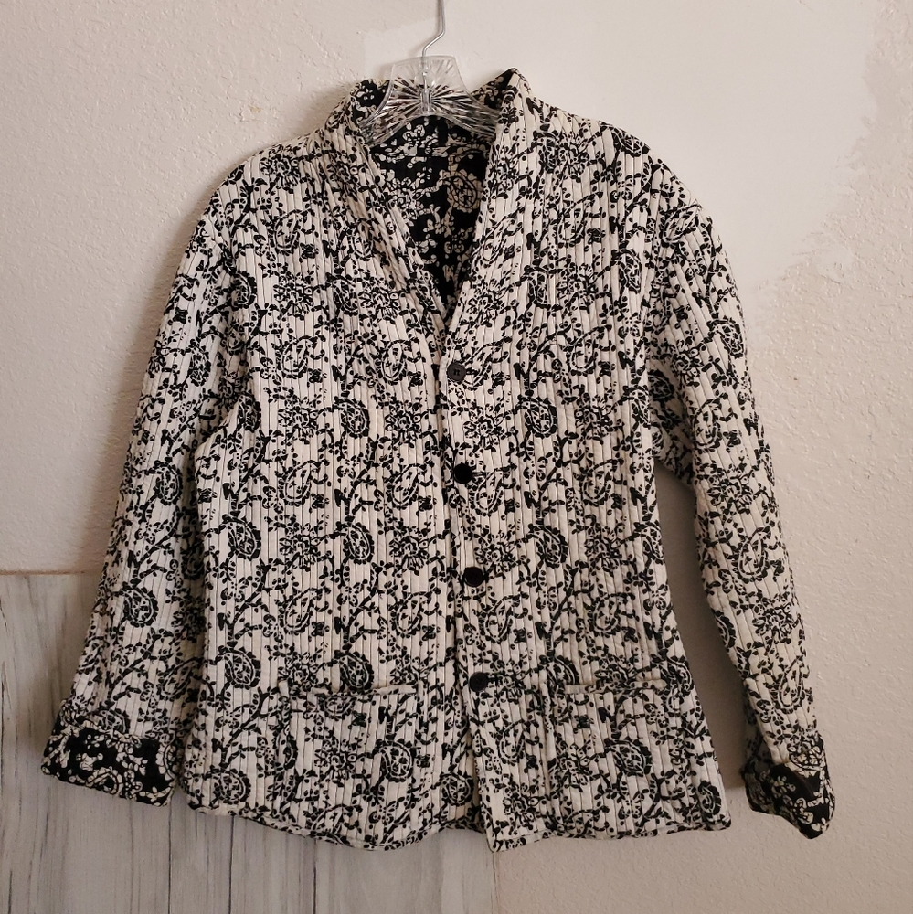 Silverstream Women's Black and White Reversible Paisley Quilted Jacket One Size
